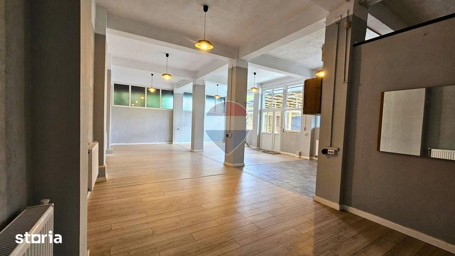 Spațiu comercial, de 120 mp, în Central