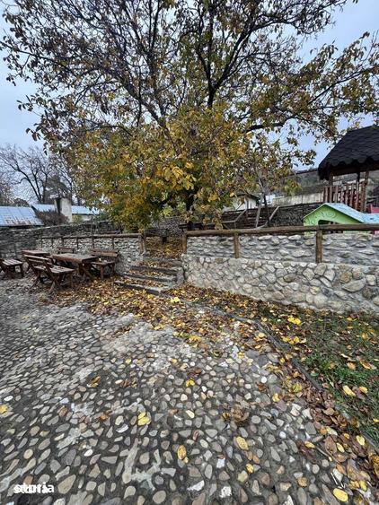 Casă cu 8 camere cu Teren 1200 Mp în Merei