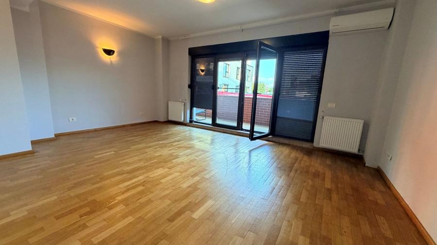 Apartament cu 3 camere decomandat, mobilat în Sisești
