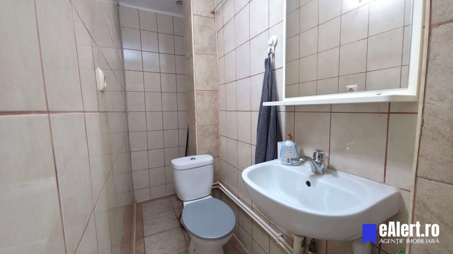Apartament cu 3 camere în Basarabia