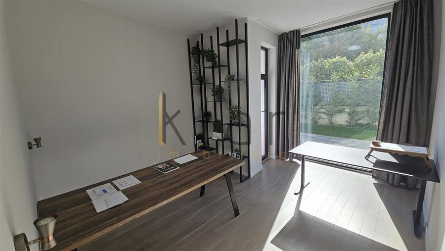 Apartament cu 3 camere semidecomandat, mobilat în Calea Turzii