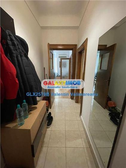 Apartament cu 2 camere decomandat, mobilat în Romană