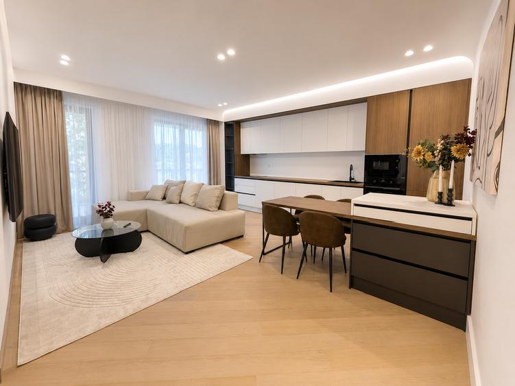Apartament cu 3 camere decomandat în Central