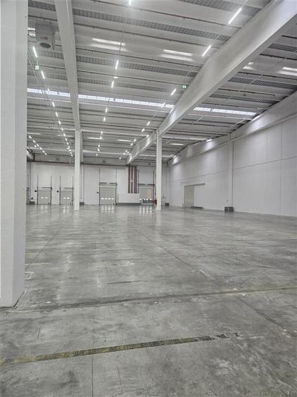 Spațiu industrial, de 3,000 mp, în Est