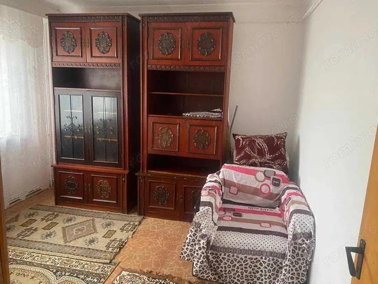 Apartament cu 3 camere decomandat, mobilat în Exercițiu