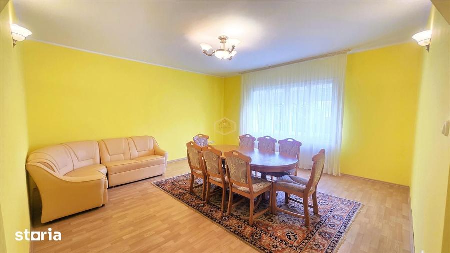 Casă cu 7 camere cu Teren 1384 Mp în Micro 17