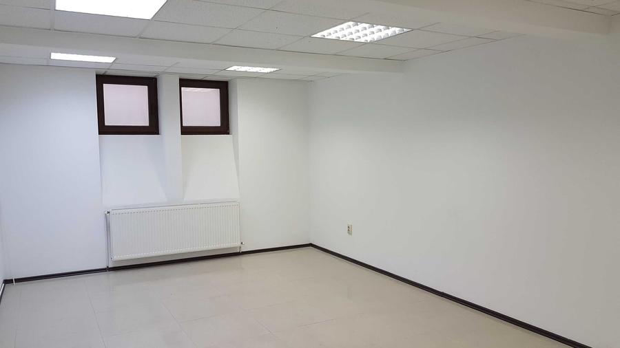 Apartament cu 4 camere decomandat în Cotroceni