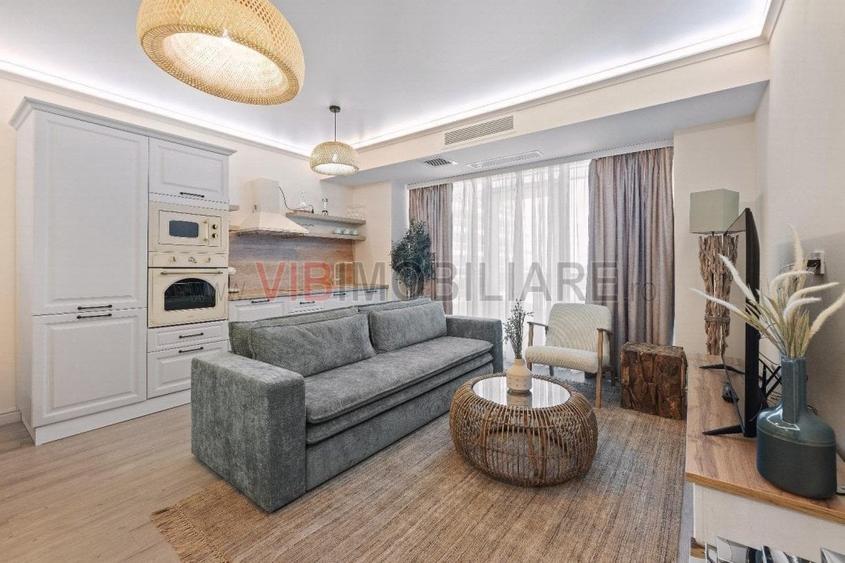Apartament cu 2 camere decomandat, mobilat în Central