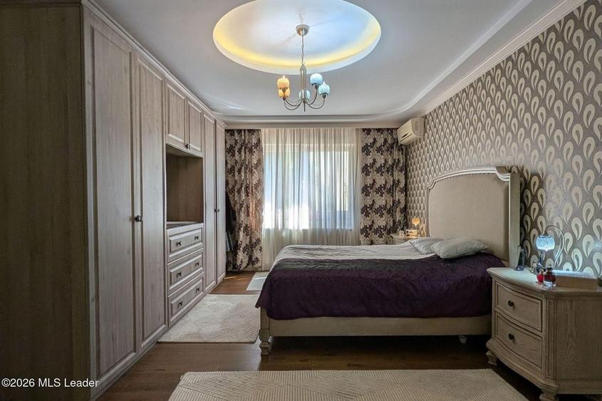 Casă individuală cu 5 camere cu Canalizare în Doamna Ghica