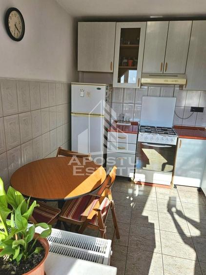 Apartament cu 3 camere decomandat, mobilat în Fortuna