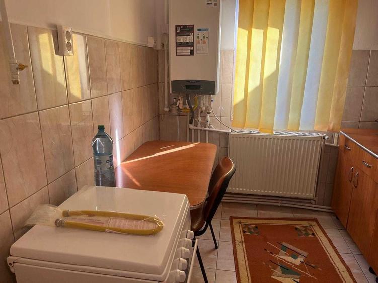Garsonieră decomandată în Petros