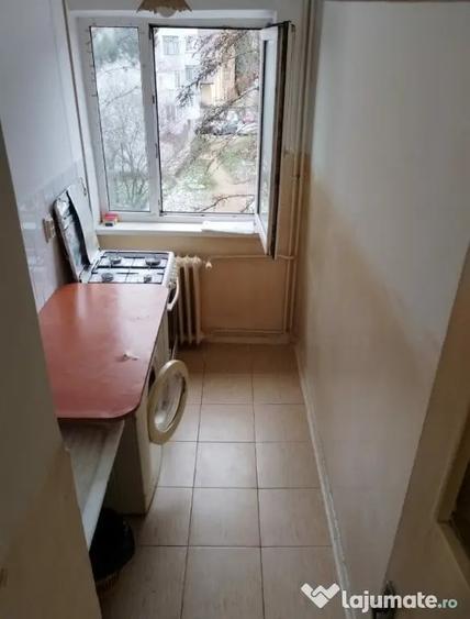 Apartament cu 2 camere nedecomandat în George Enescu