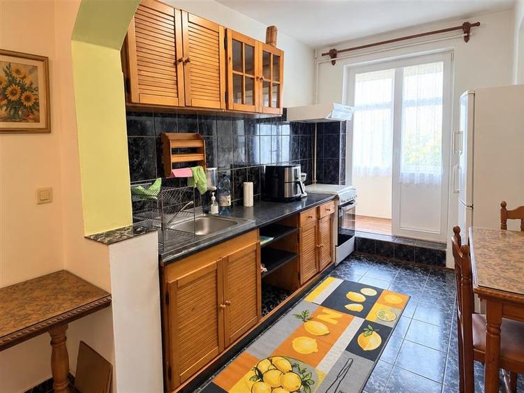 Apartament cu 2 camere decomandat în Hipodrom 3