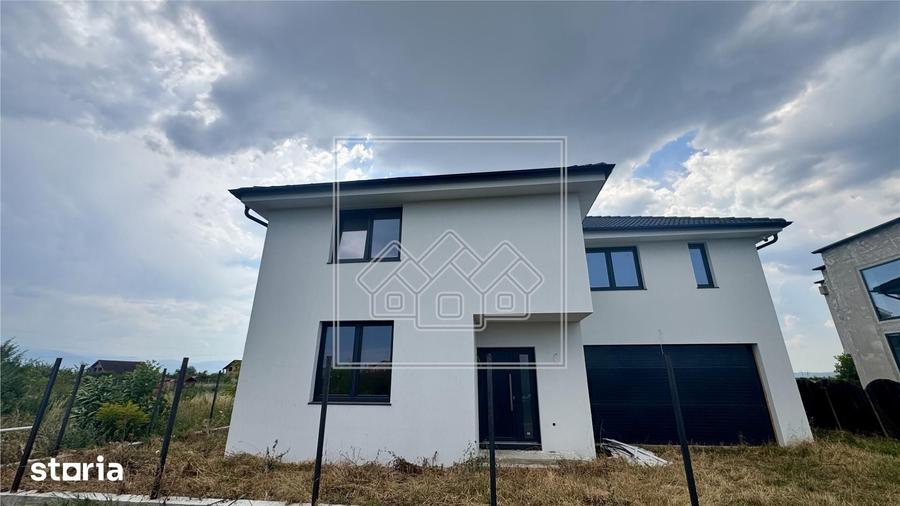 Casă cu 5 camere cu Teren 500 Mp în Central