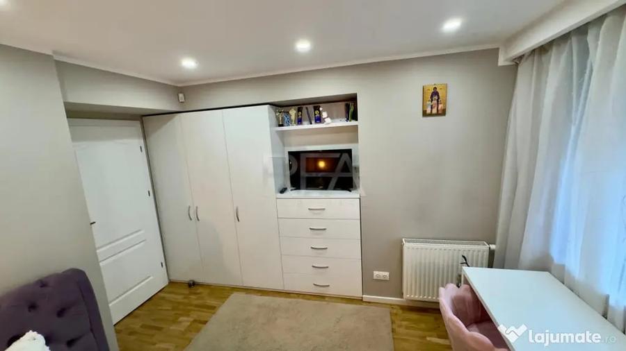 Apartament cu 3 camere semidecomandat în Sisești
