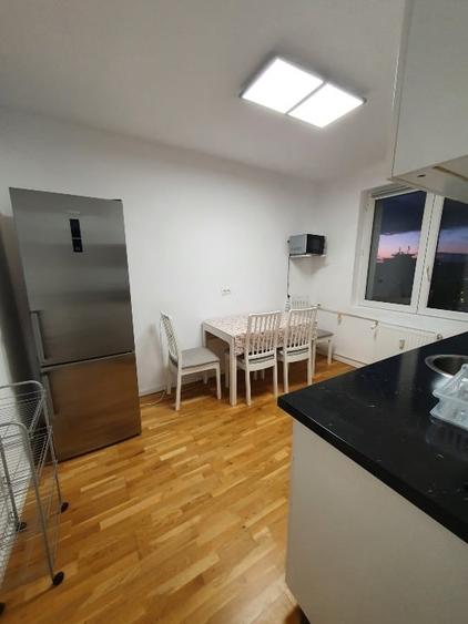 Apartament cu 3 camere decomandat, mobilat în Complex Studențesc