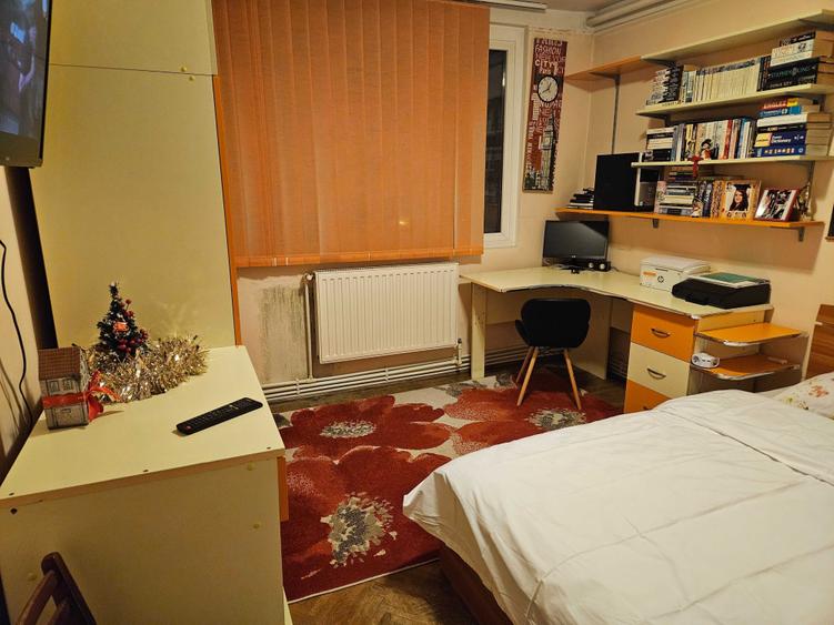 Apartament cu 3 camere semidecomandat în Țiglina 1