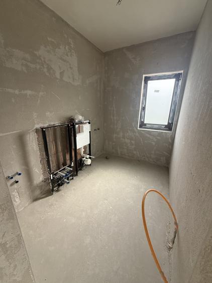 Duplex cu 4 camere cu Canalizare în Florești