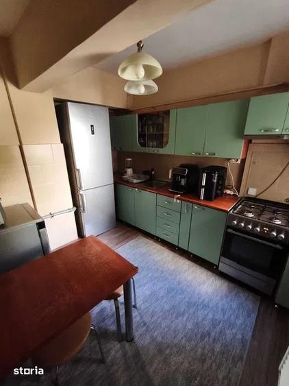 Apartament cu 3 camere în Micro 16