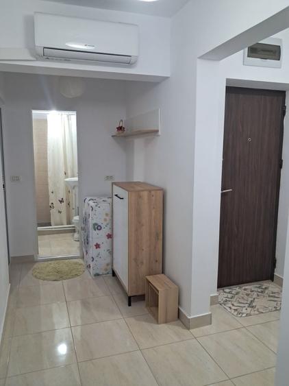 Apartament cu 2 camere decomandat în Piața Nouă