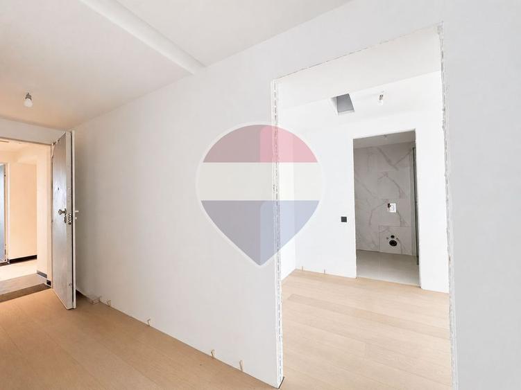 Apartament cu 4 camere decomandat în Pipera