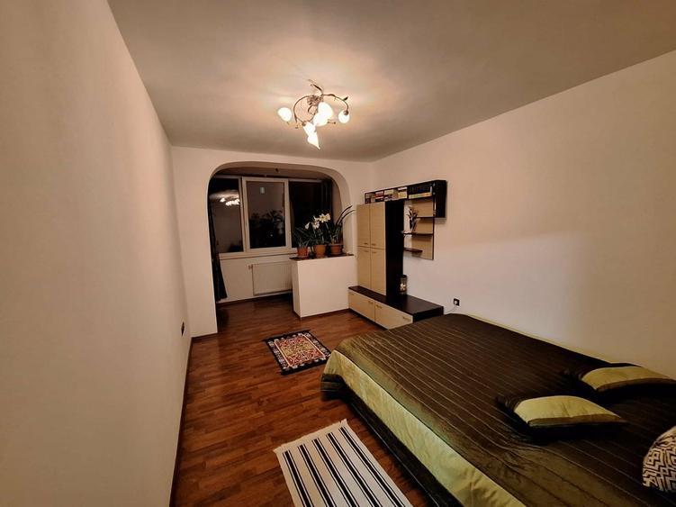 Apartament cu 2 camere decomandat în Florești