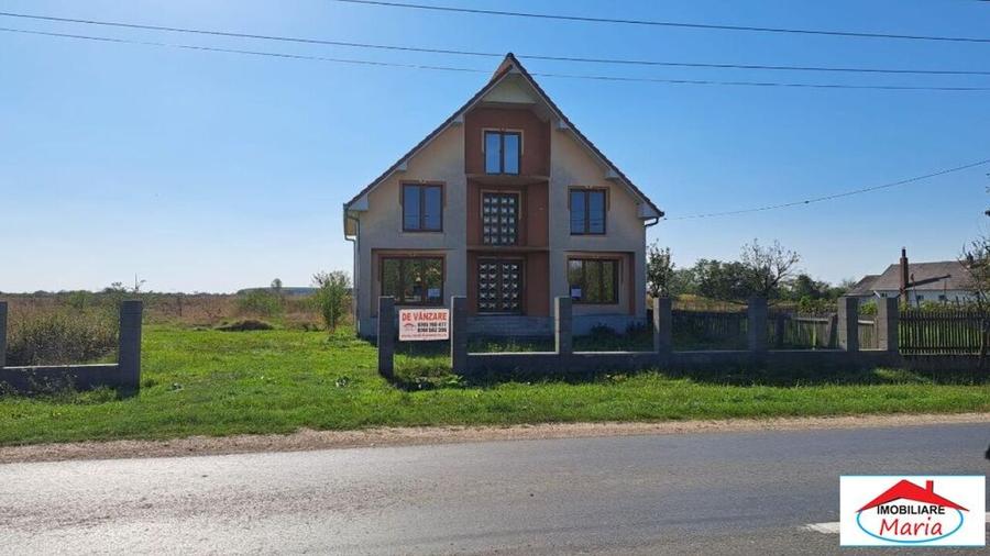 Casă cu 5 camere cu Teren 2220 Mp în Cionchești