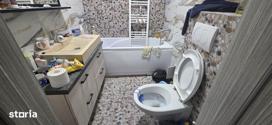 Apartament cu 2 camere decomandat în Km 5