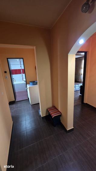 Apartament cu 3 camere, 62 mp., zona Micro 3 - 3