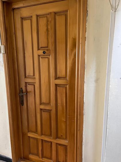 Apartament cu 3 camere semidecomandat în Valea Călugărească