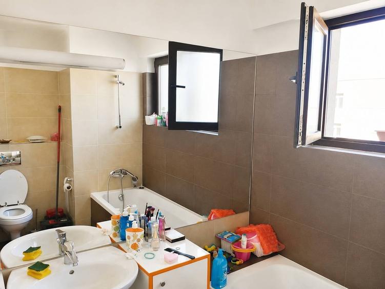 Apartament cu 4 camere în Europa