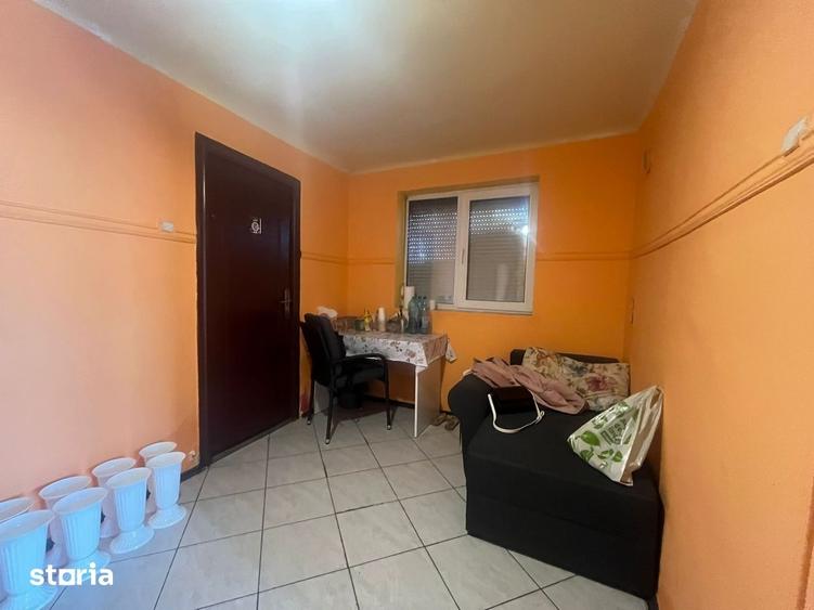 Casă cu 5 camere decomandat cu Teren 440 Mp în Ultracentral