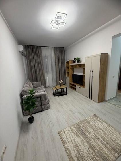 Apartament cu 2 camere decomandat în Roșu
