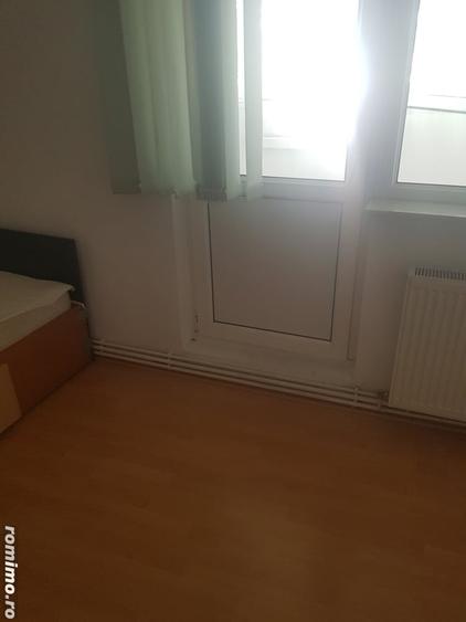 Apartament cu 3 camere decomandat în Traian