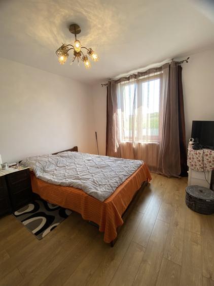 Casă individuală cu 4 camere cu Canalizare în Borhanci