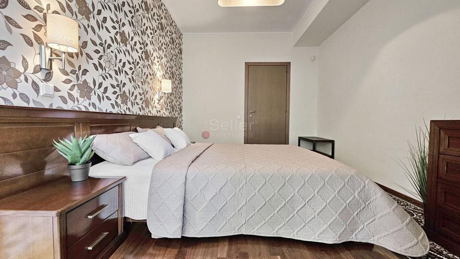 Apartament cu 4 camere decomandat, mobilat în Drumul Poienii