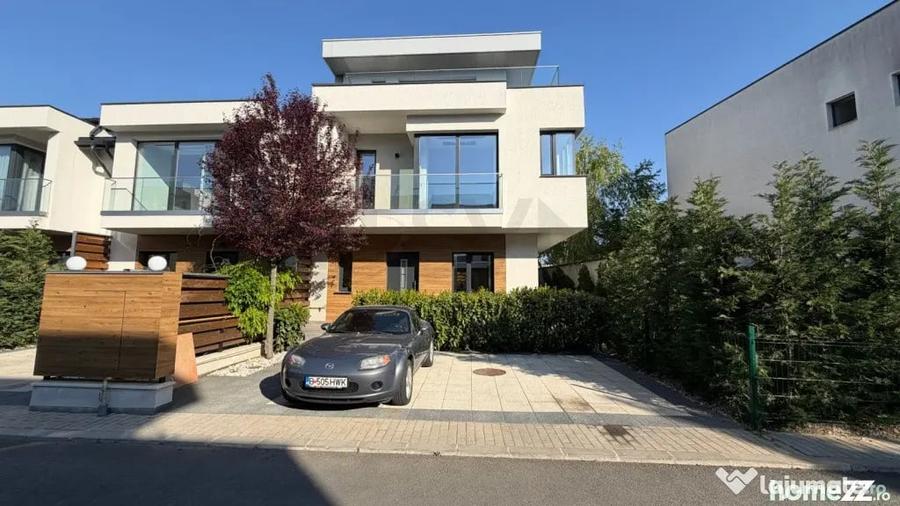 Casă cu 7 camere cu Teren 239 Mp în Chitila