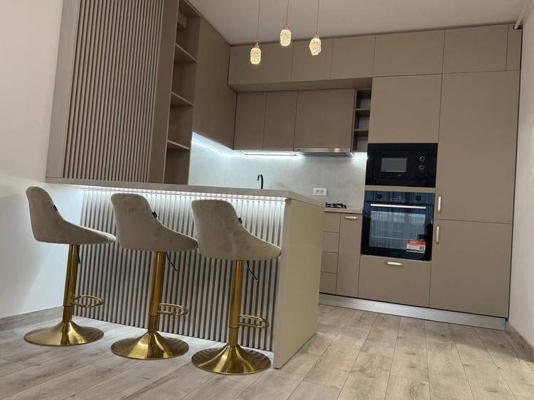 Apartament cu 2 camere decomandat în Central