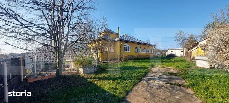Casă cu 4 camere cu Teren 8400 Mp în Central