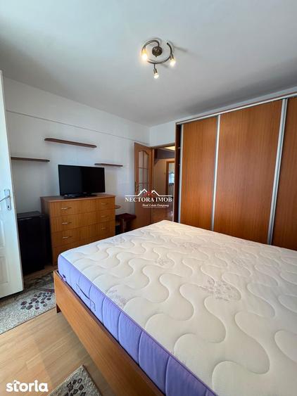 Apartament cu 3 camere decomandat în Decebal