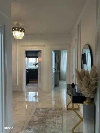 Apartament cu 3 camere în Palazu Mare