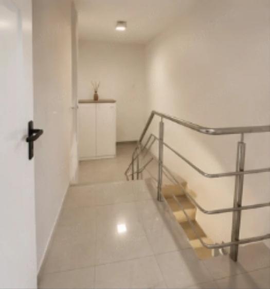 Spa?iu birouri etaj vila 150 mp Sector 3 ideal firma activita?i administrative - 1