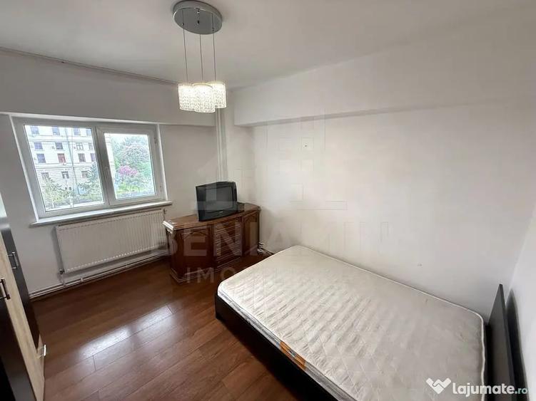 Apartament cu 3 camere decomandat în Central