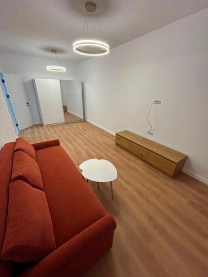 Apartament cu 2 camere decomandat în Metalurgiei