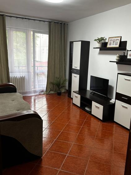 Apartament cu 2 camere decomandat în Tudor