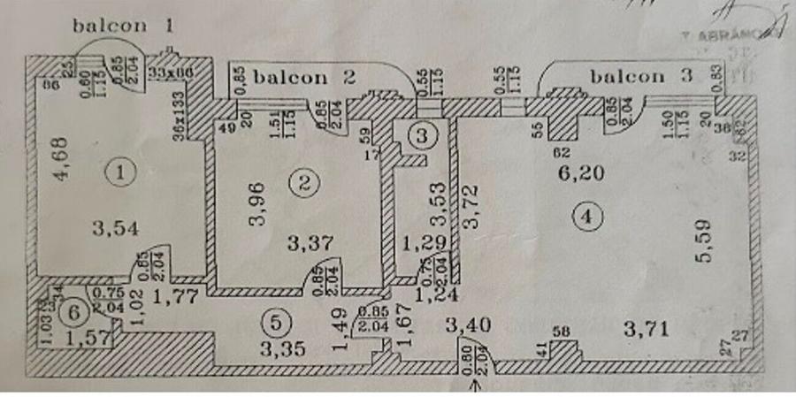 Apartament cu 3 camere decomandat, mobilat în Decebal