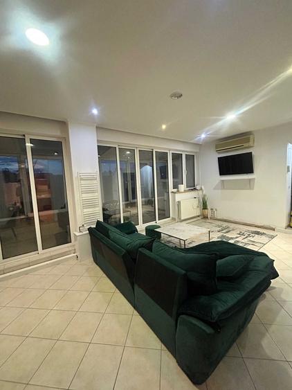 ultracentral, apartament spatios de 2 camere de inchiriat p-ta romana Bloc ARO - 3