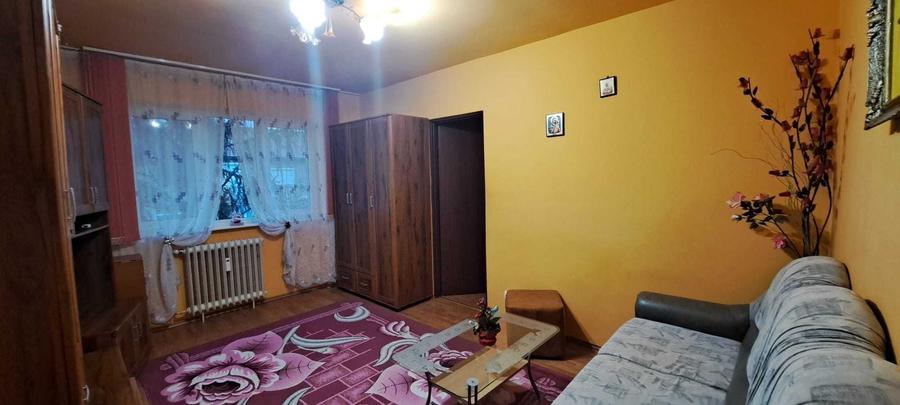 Apartament cu 2 camere semidecomandat în Nufărul