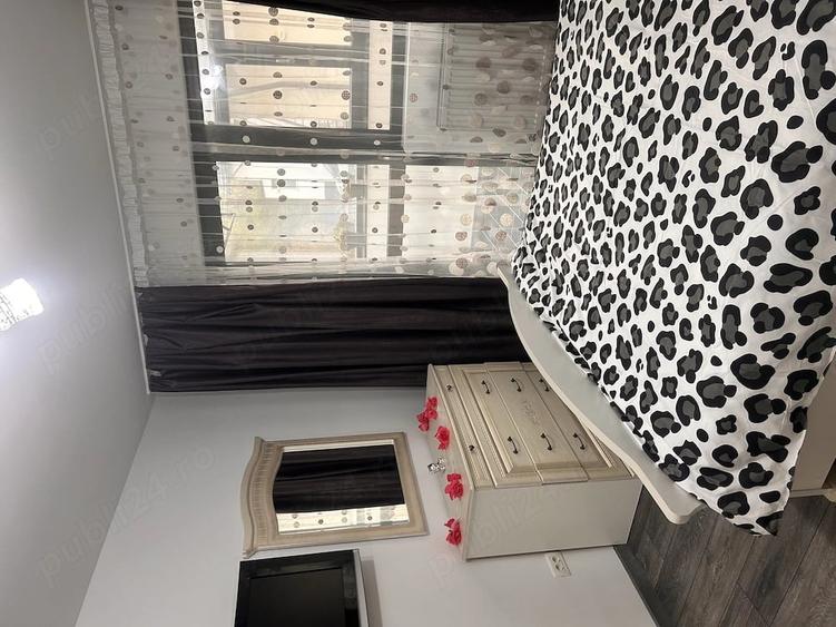 Apartament cu 3 camere decomandat în Prundu