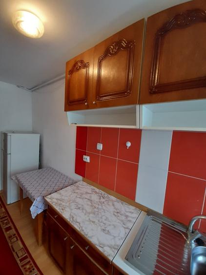 Garsonieră decomandată în Astra